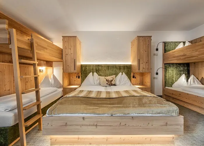 Jugendhotel Gruber イン グロースアルル