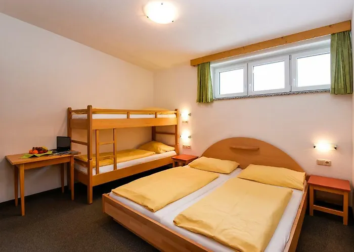 Jugendhotel Gruber *